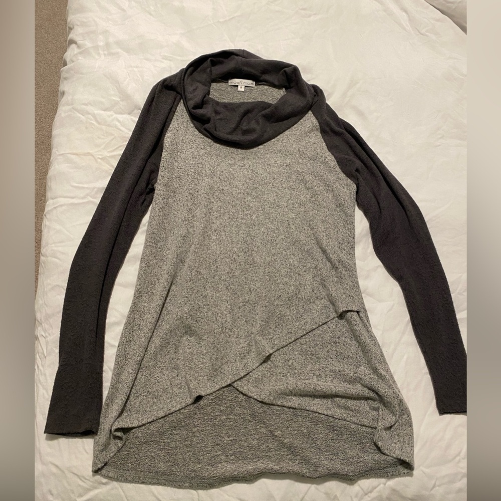 Moa Moa Gray Sweater